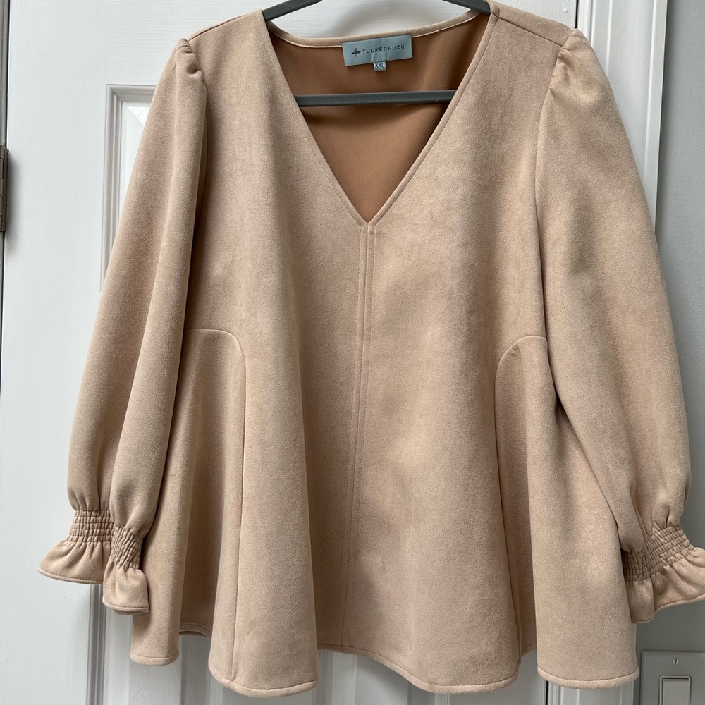 Tuckernuck size xxl faux suede blouse